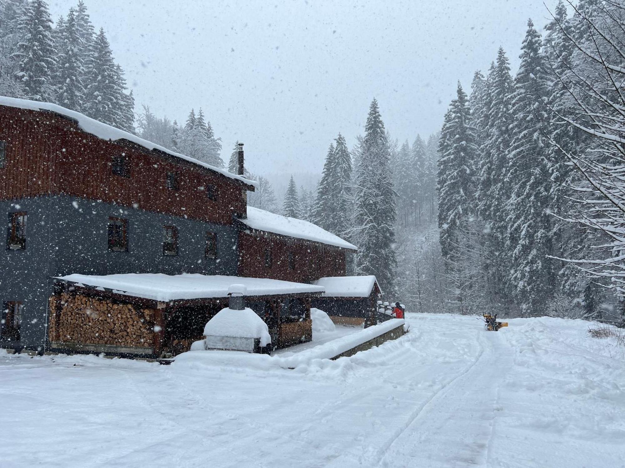 Kamenny Mlyn Hotel Strážné Buitenkant foto